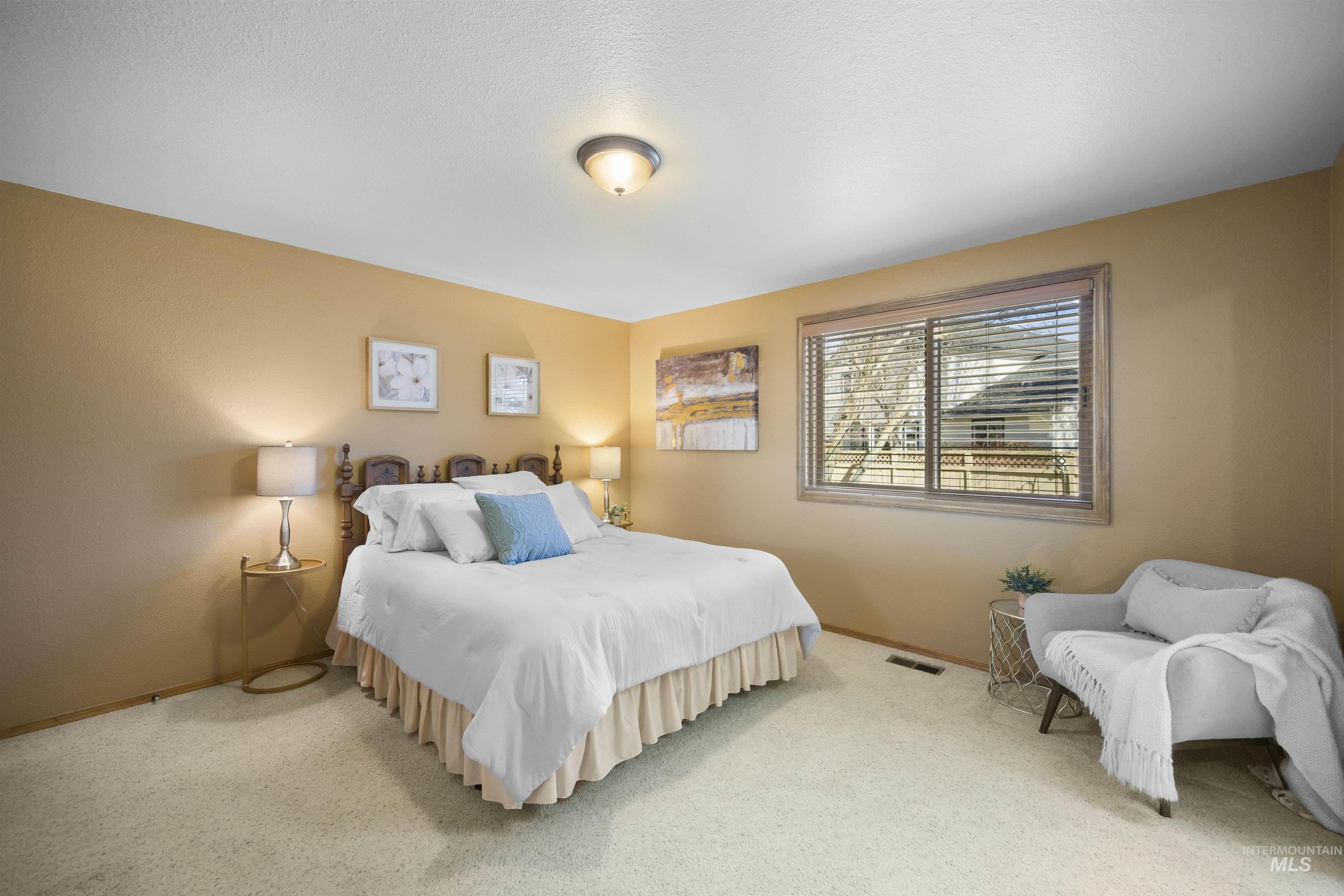 5033 N Lakes Edge Pl