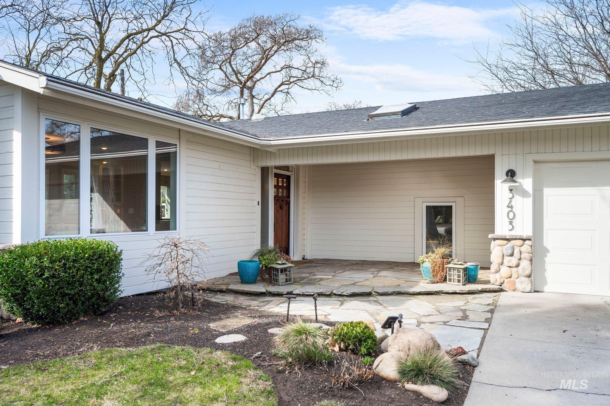 3403 W Meadow Dr