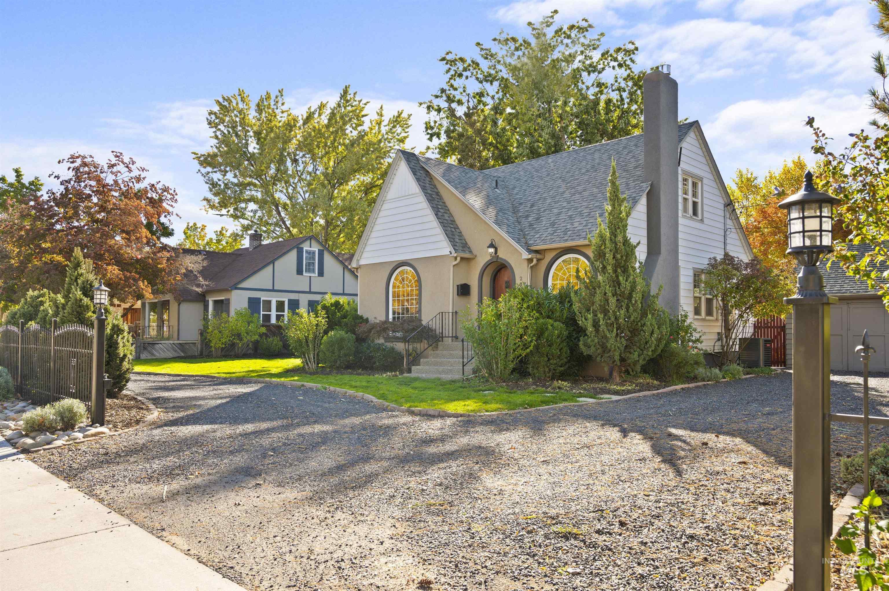 2307 W Kootenai