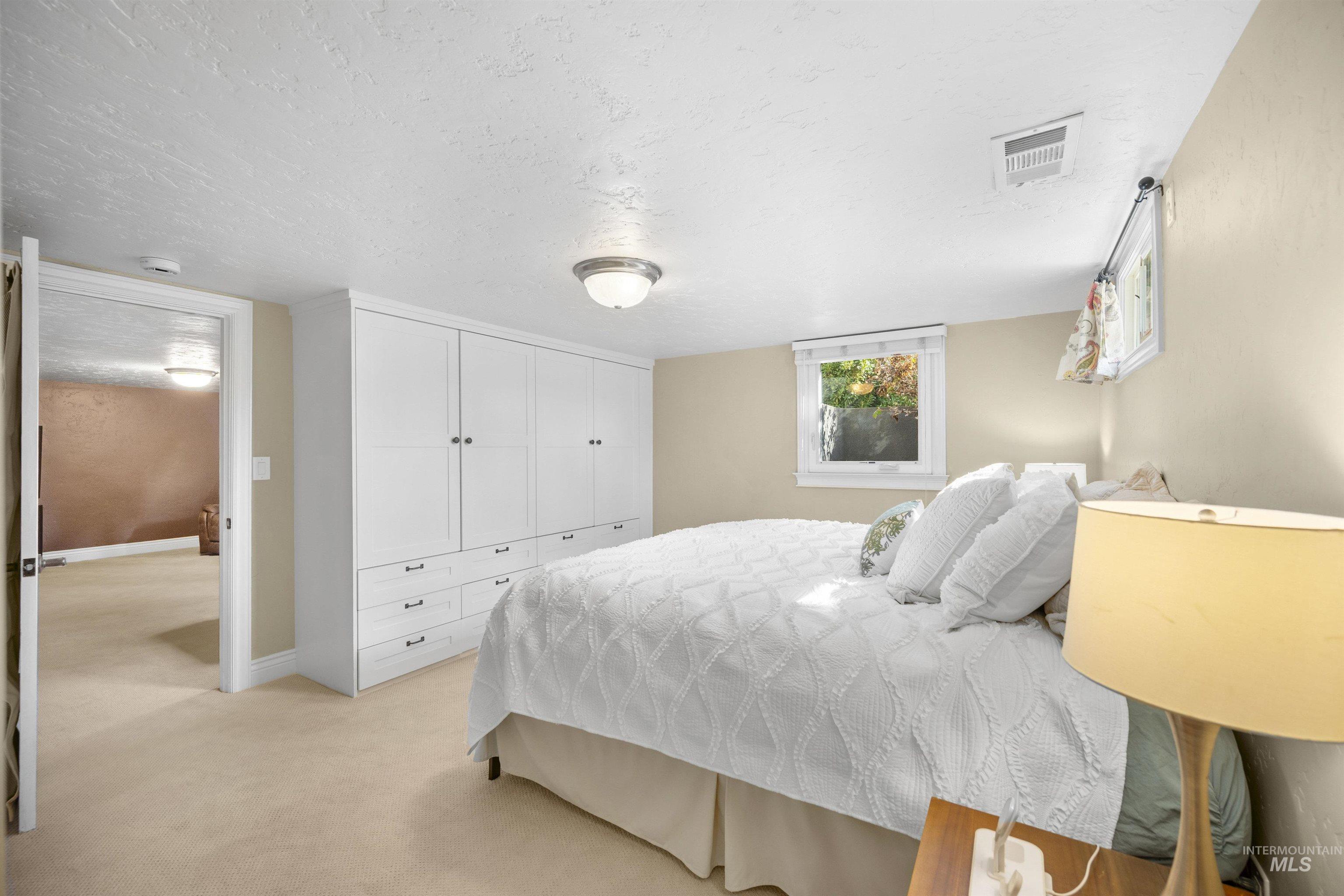 2307 W Kootenai