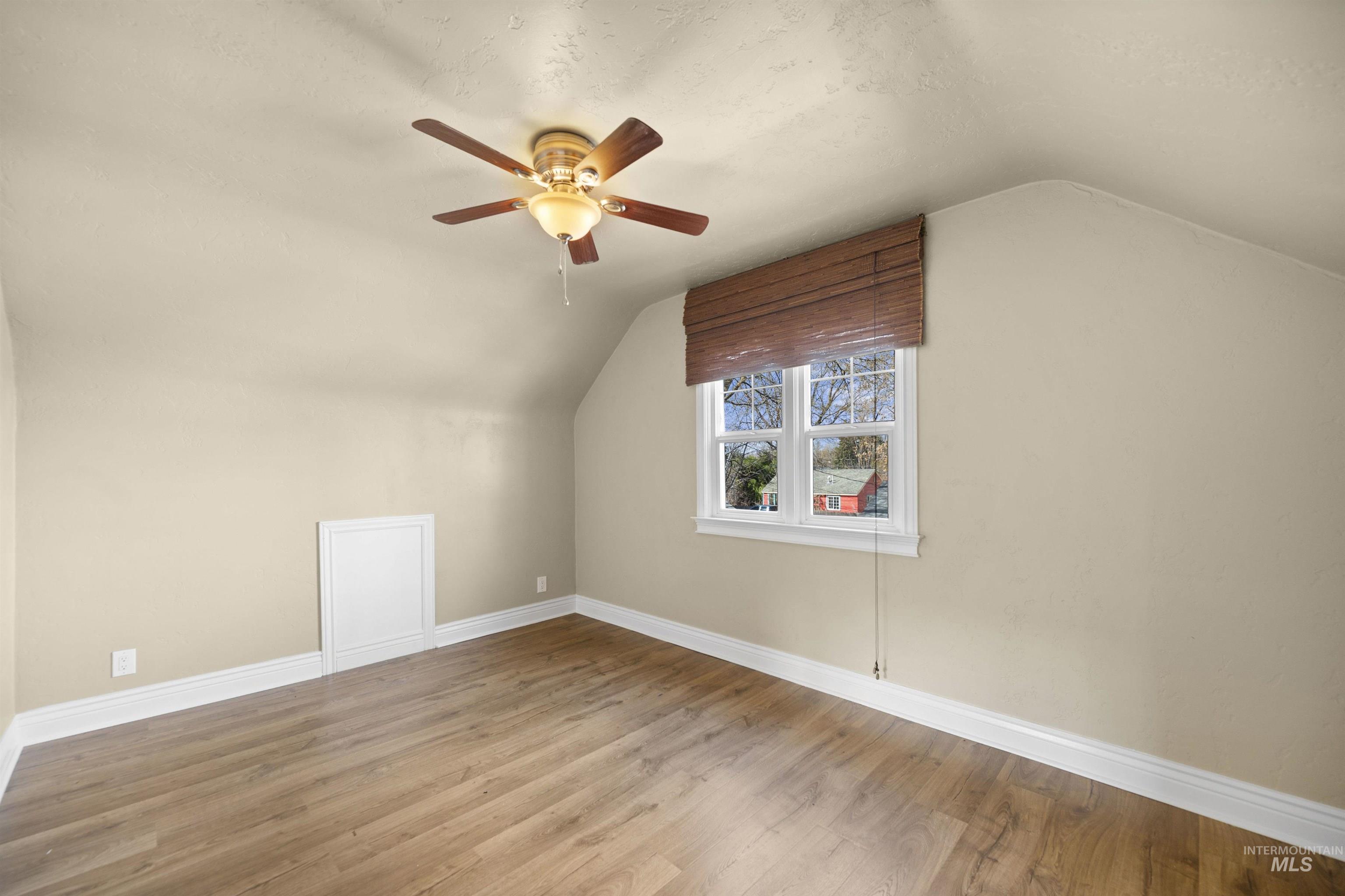 2307 W Kootenai
