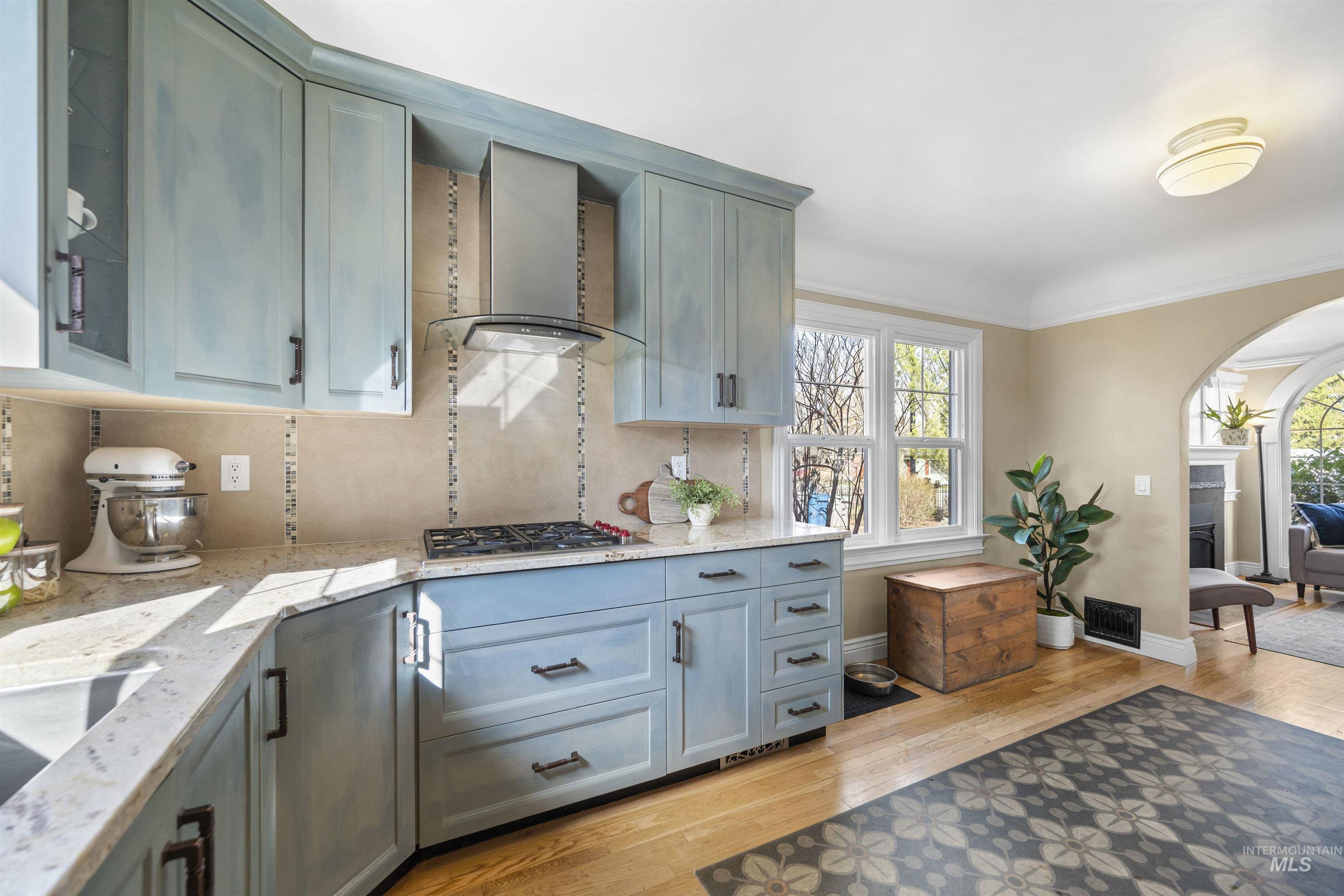 2307 W Kootenai