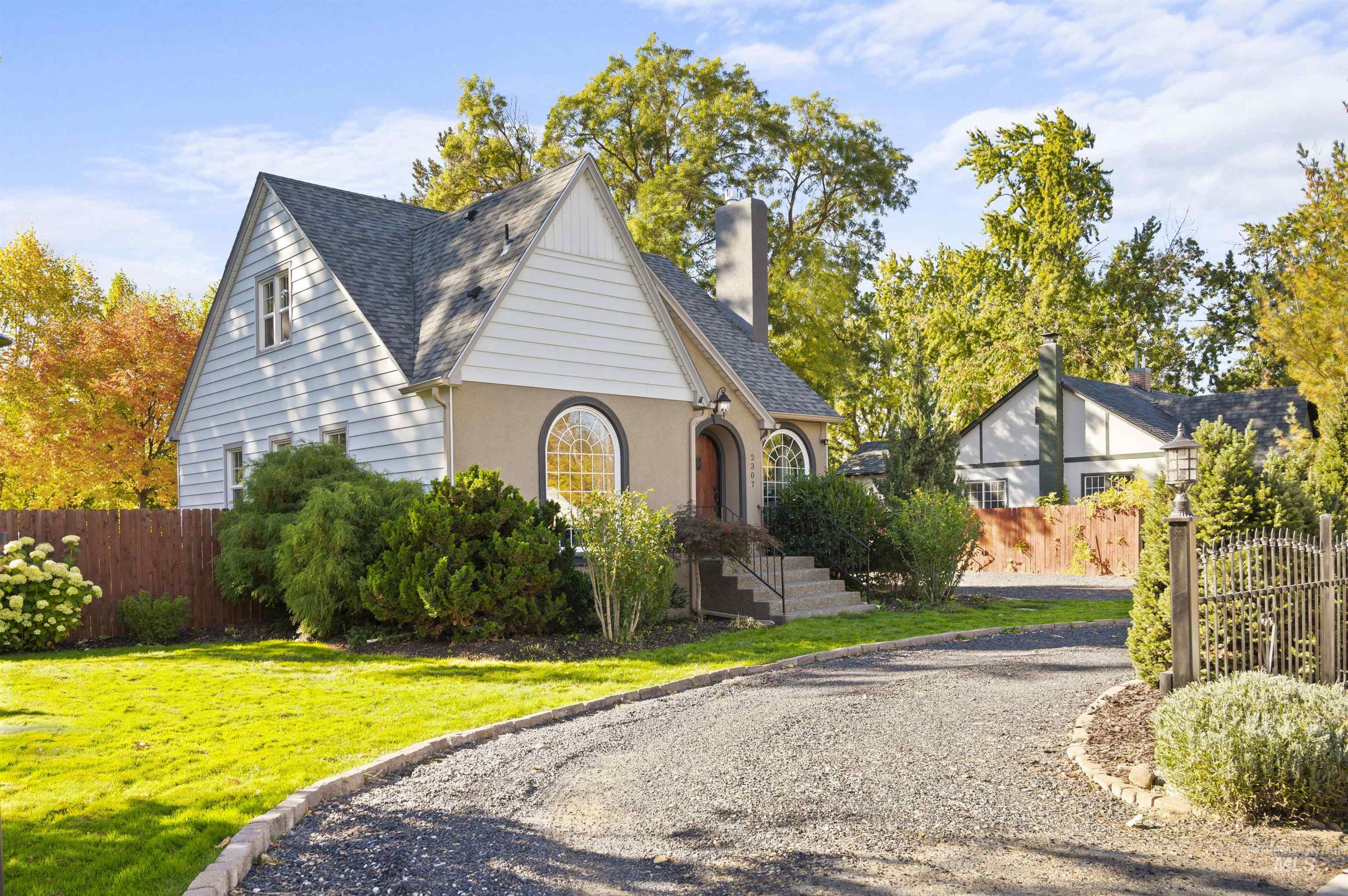 2307 W Kootenai