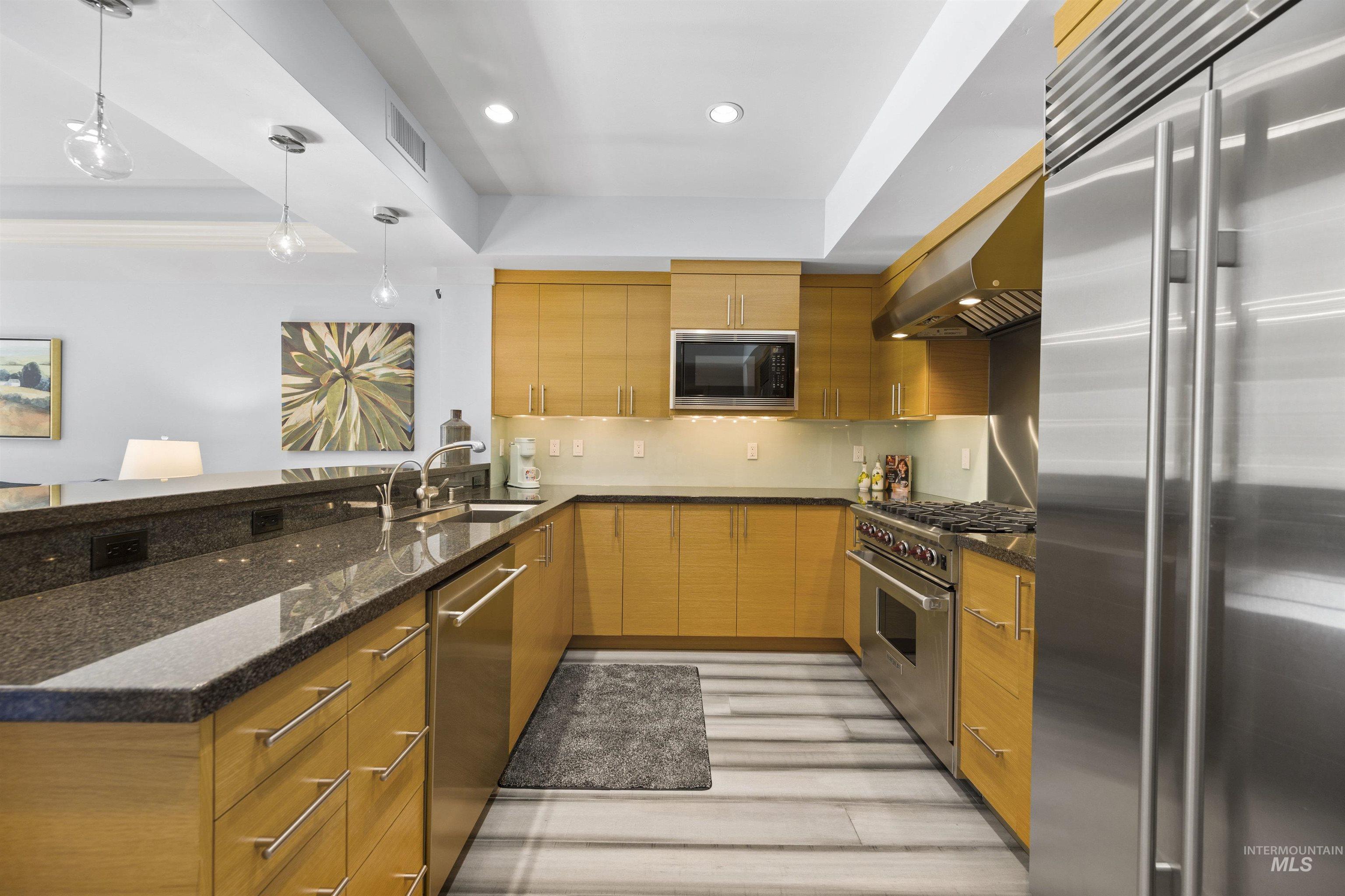 3005 Crescent Rim Dr. Unit: 101