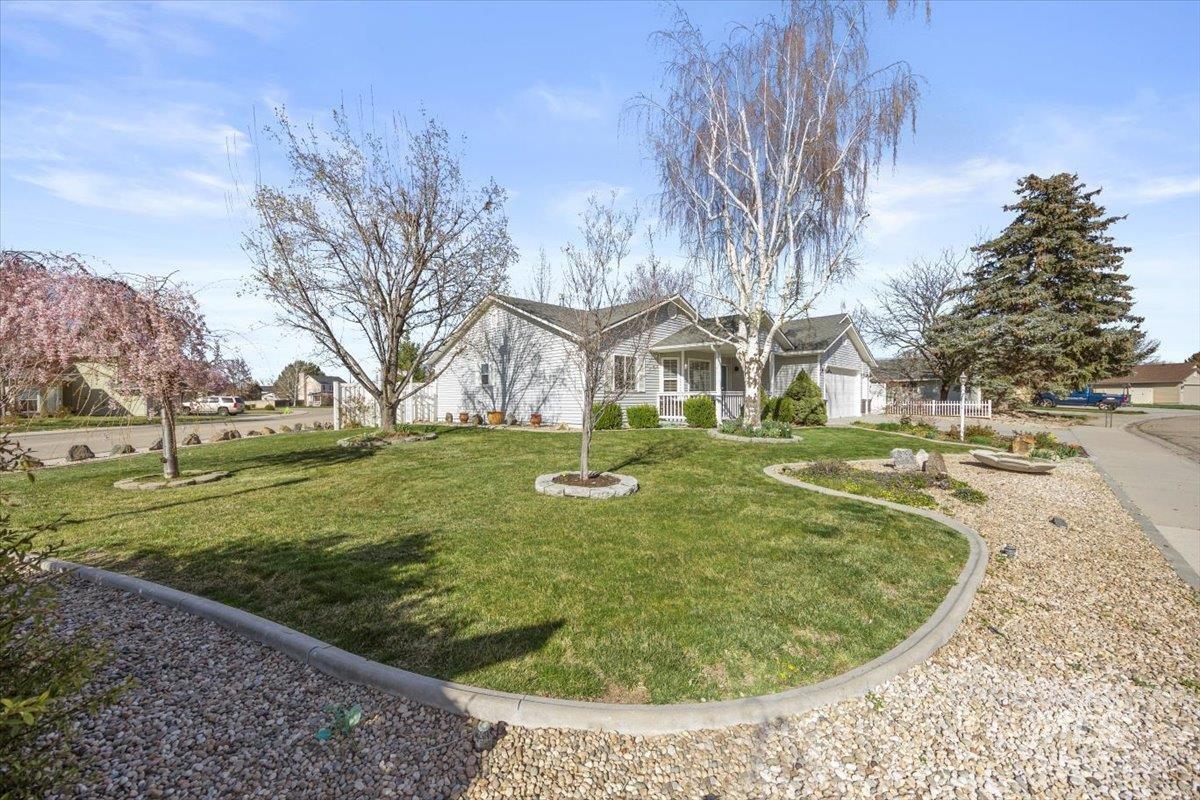 2346 W Rainfall St.