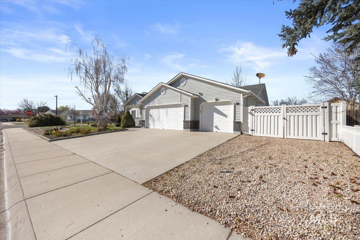 2346 W Rainfall St.