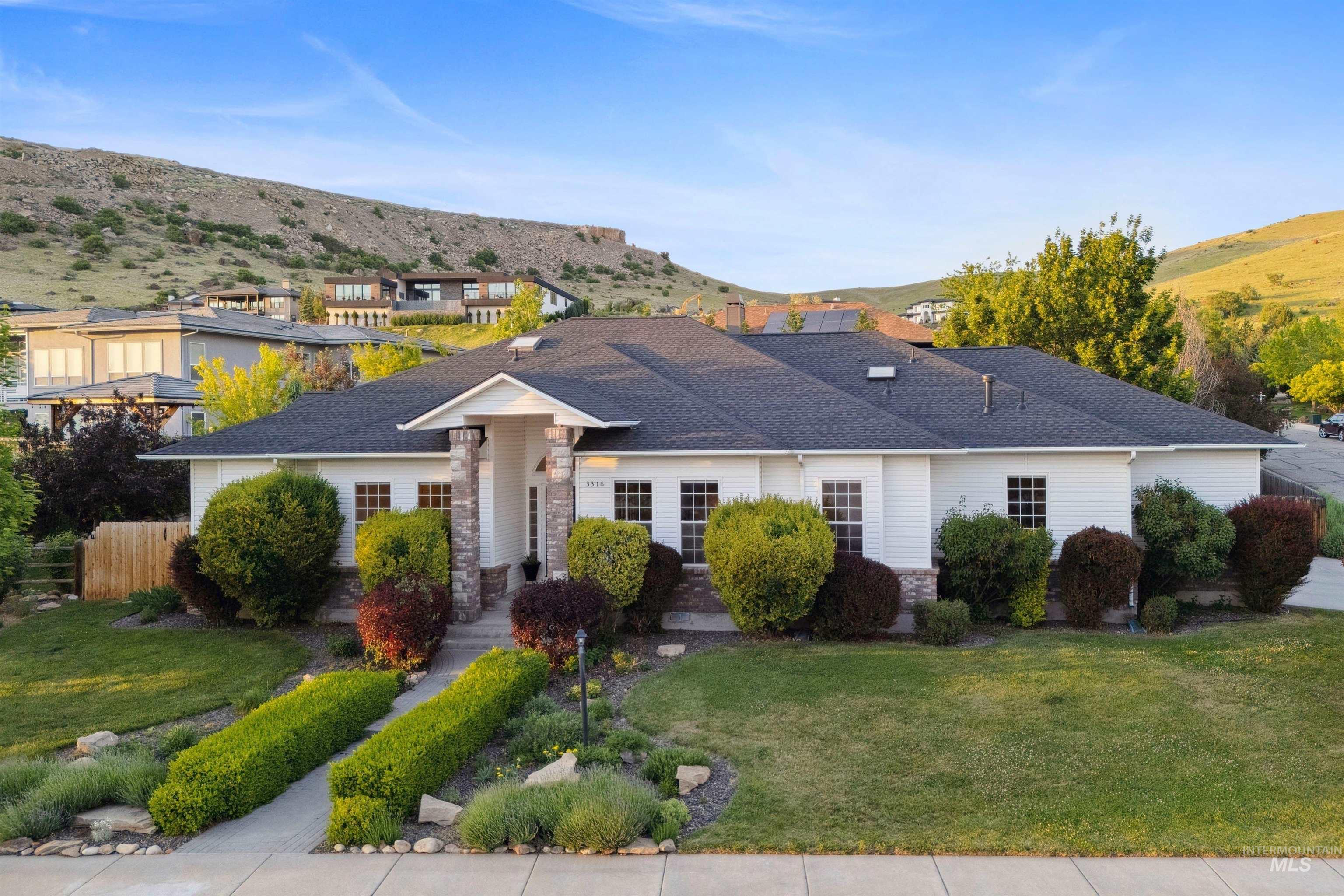 3376 E Echo Drive