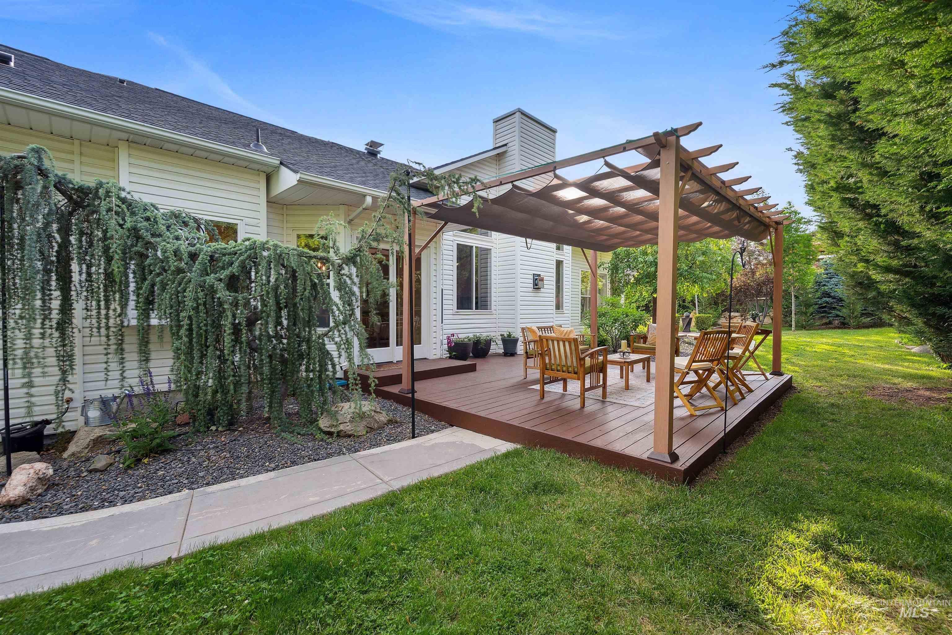 3376 E Echo Drive