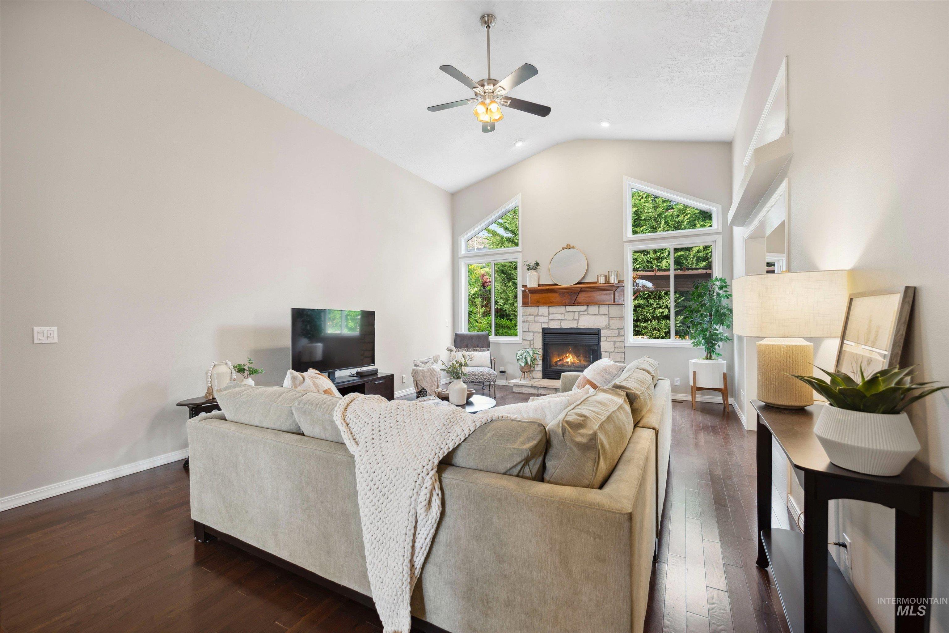 3376 E Echo Drive