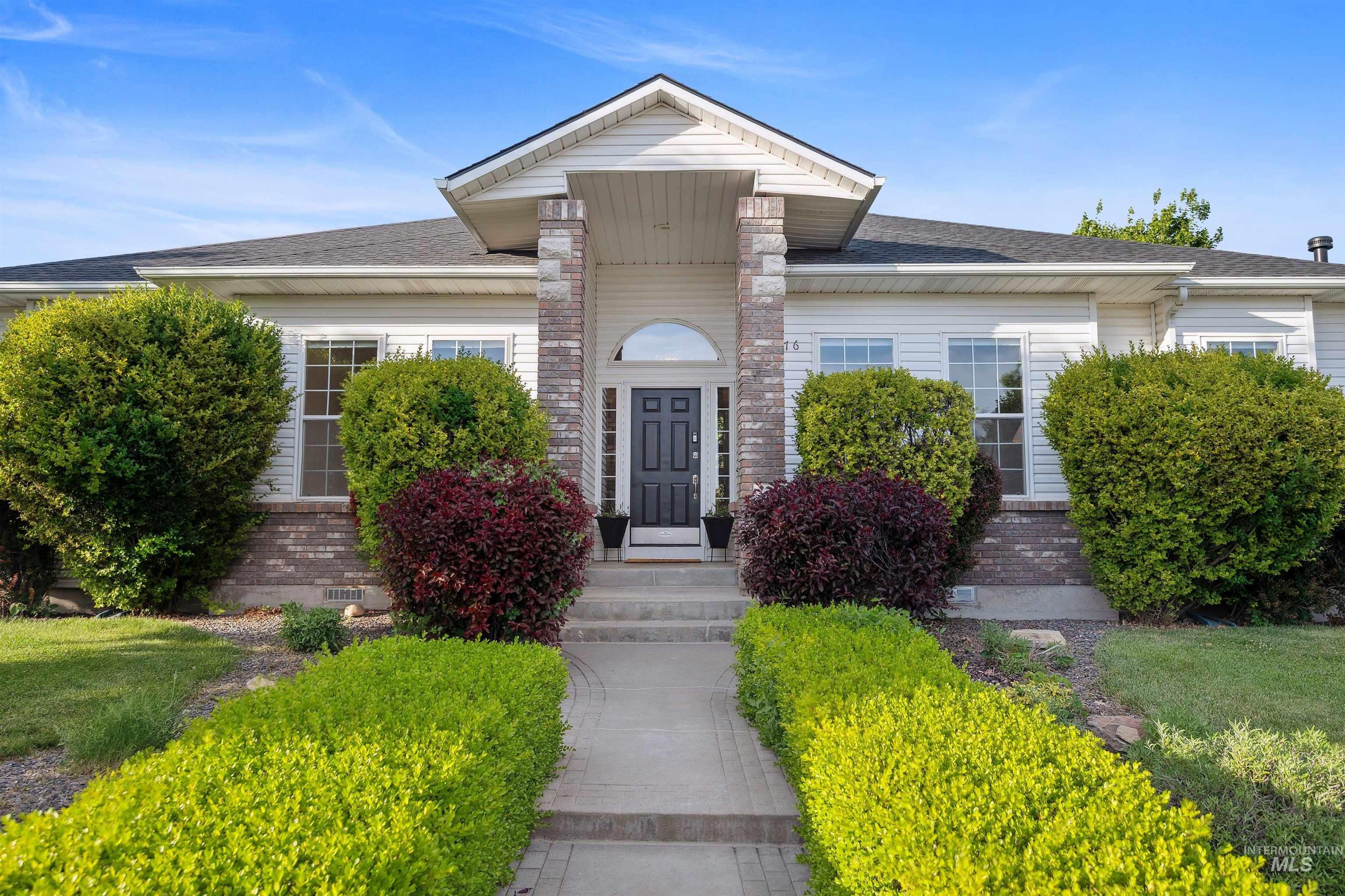 3376 E Echo Drive