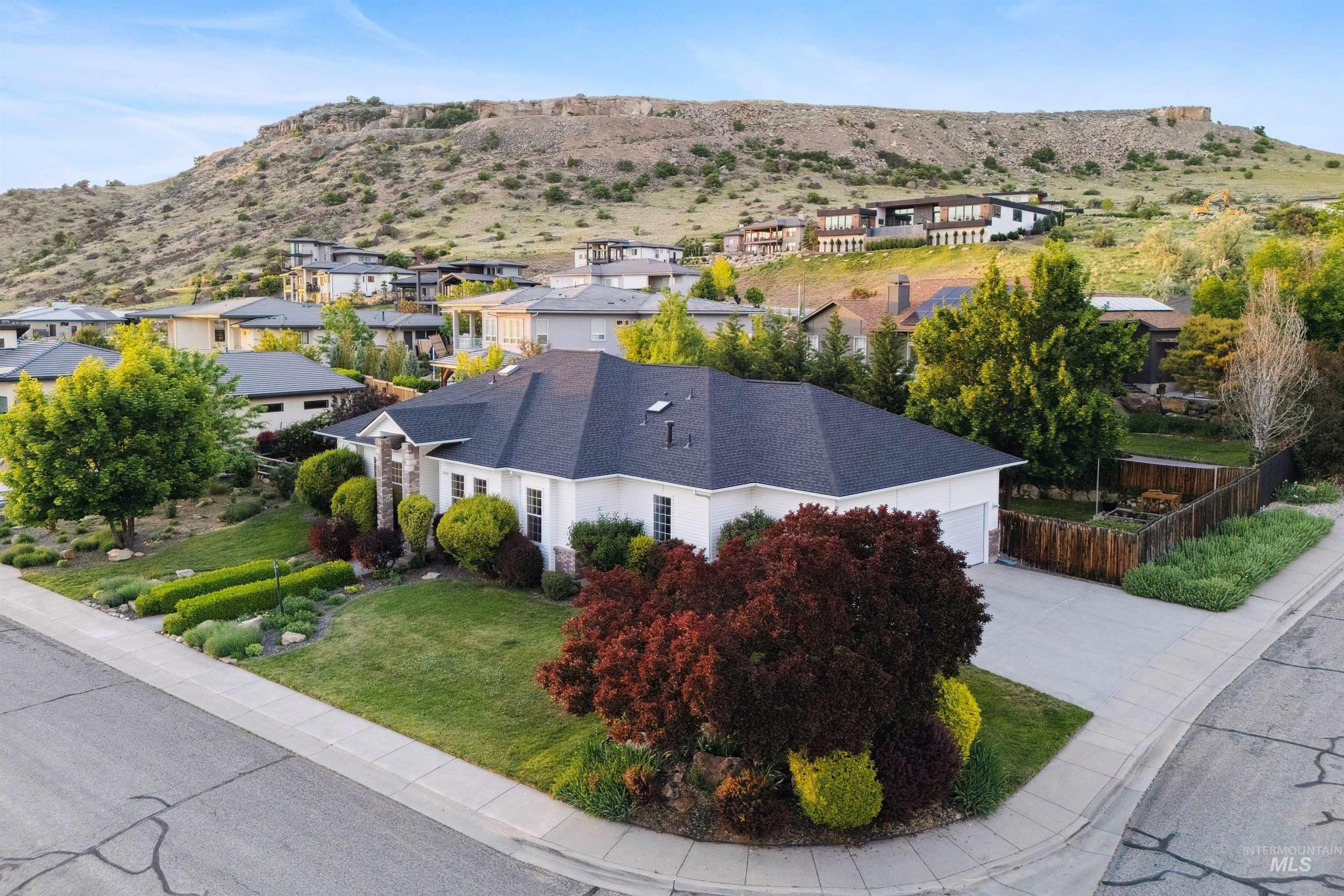 3376 E Echo Drive