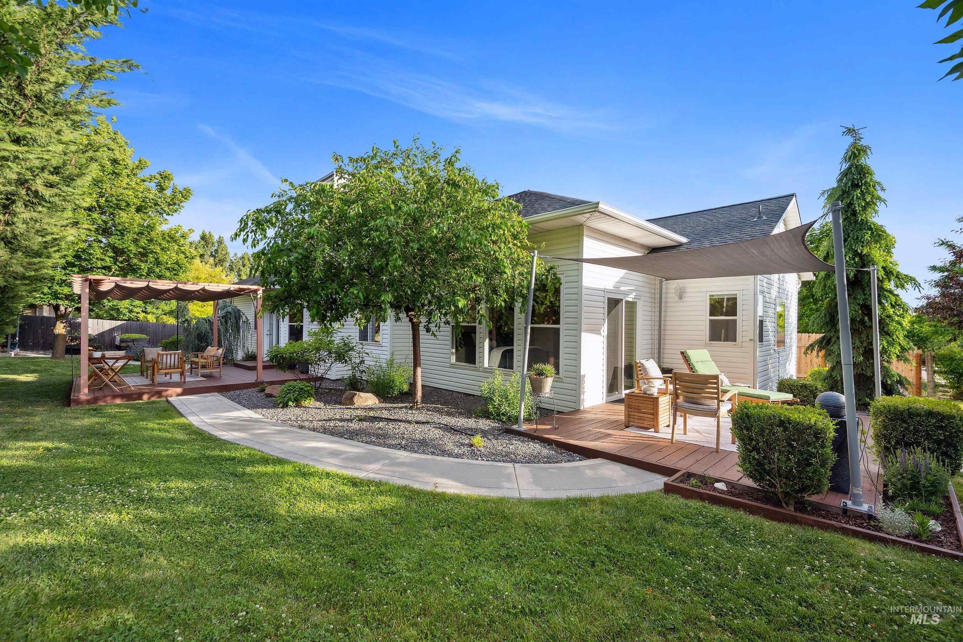 3376 E Echo Drive