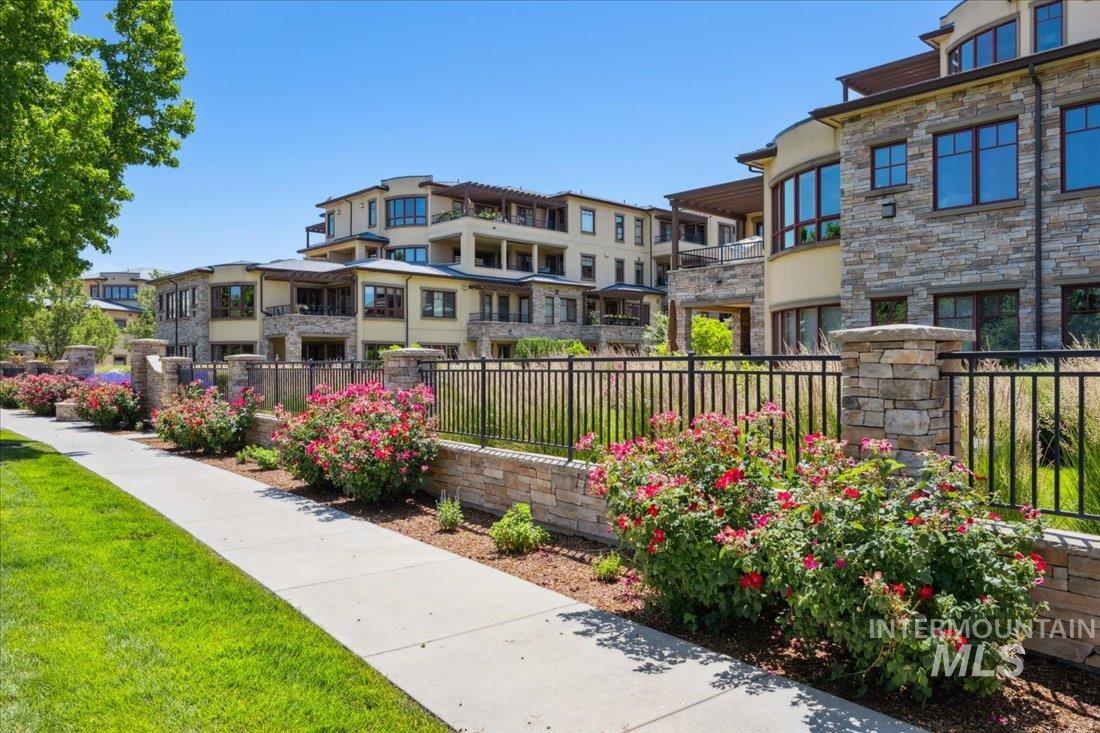 3075 W Crescent Rim Dr Unit: APT 203