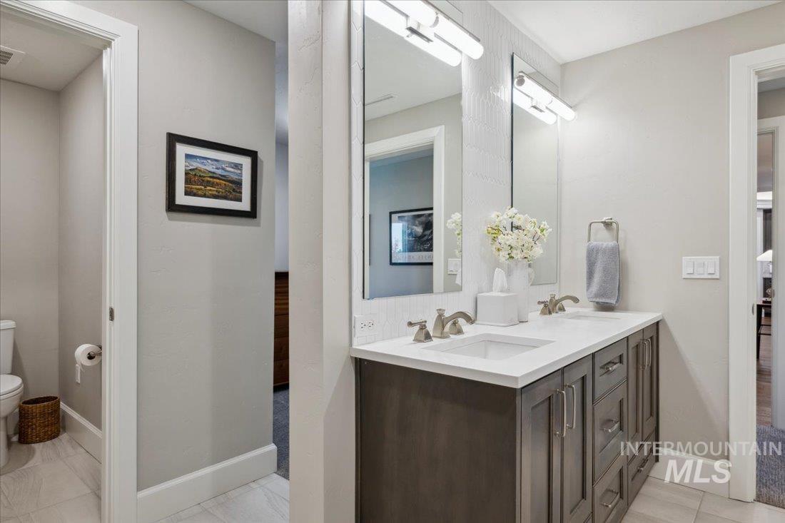 3075 W Crescent Rim Dr Unit: APT 203