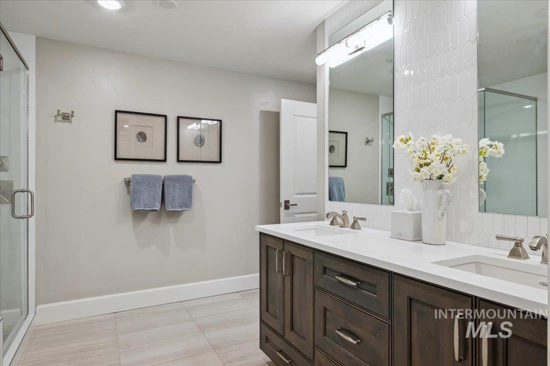 3075 W Crescent Rim Dr Unit: APT 203