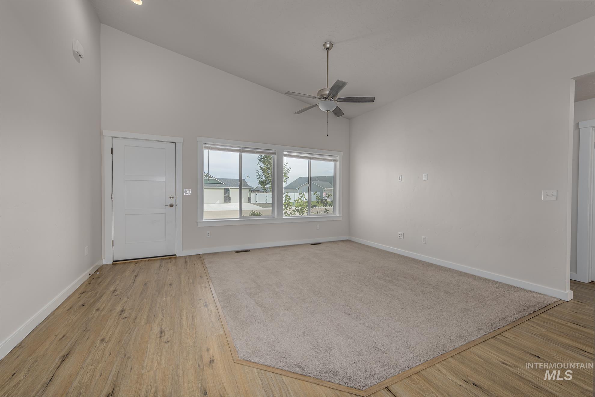 426 Stagecoach Ave