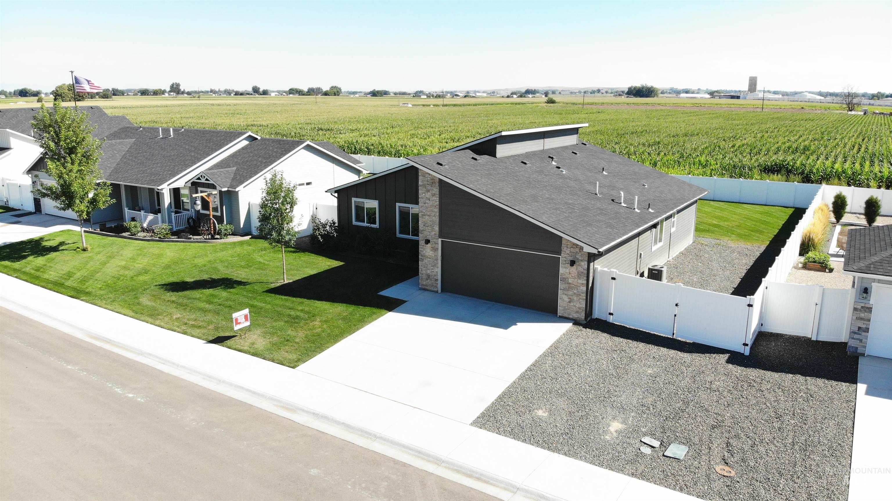 426 Stagecoach Ave