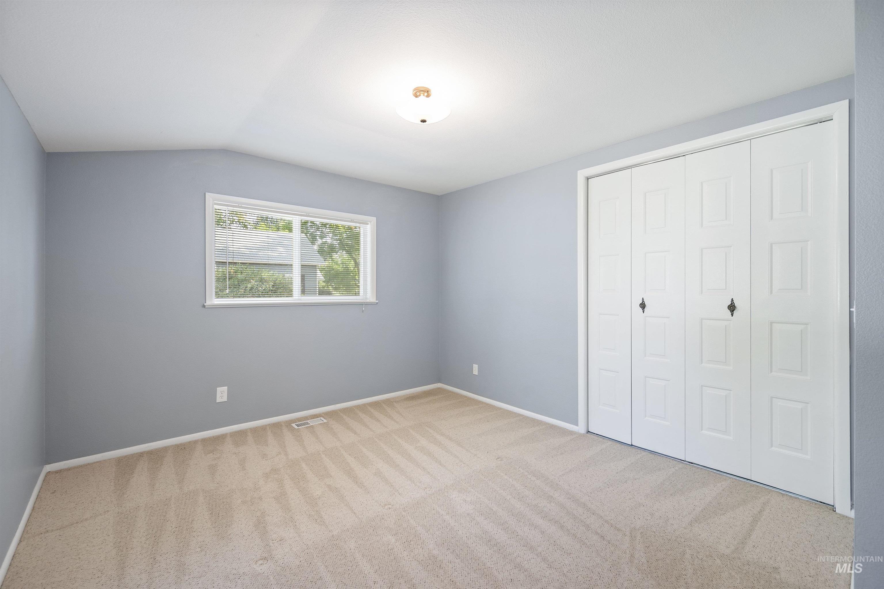 1807 N Eldorado