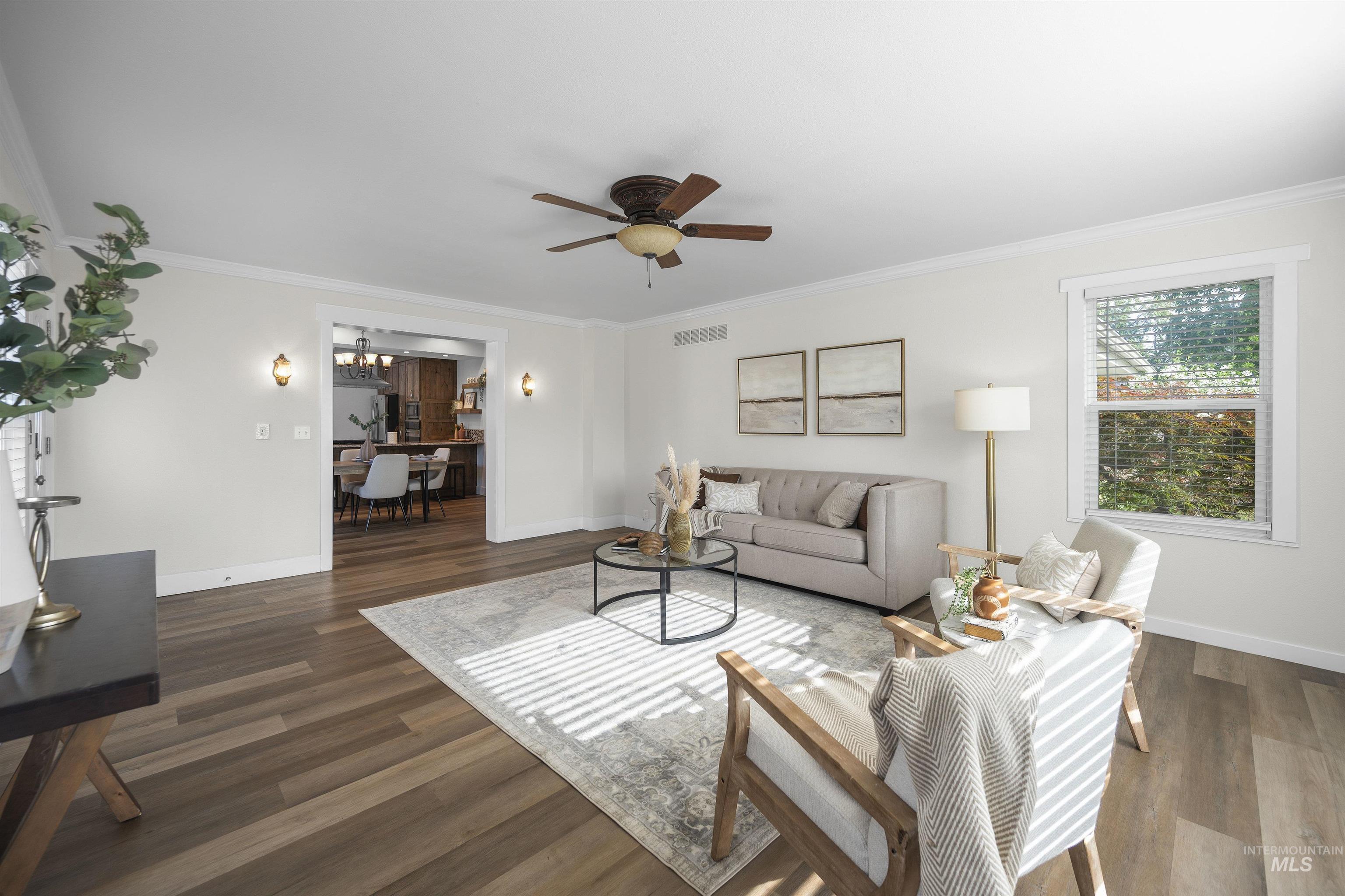 1807 N Eldorado