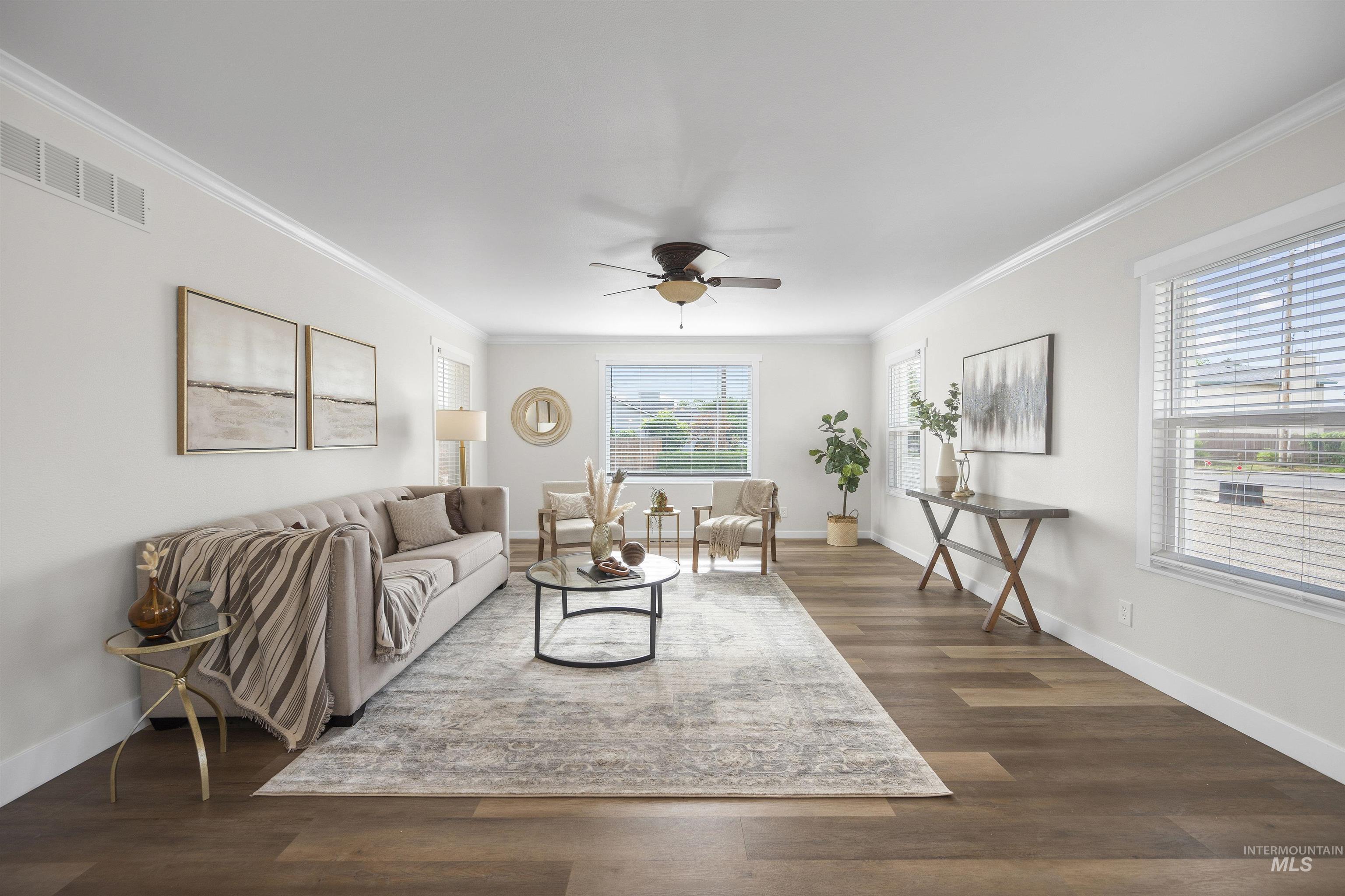 1807 N Eldorado