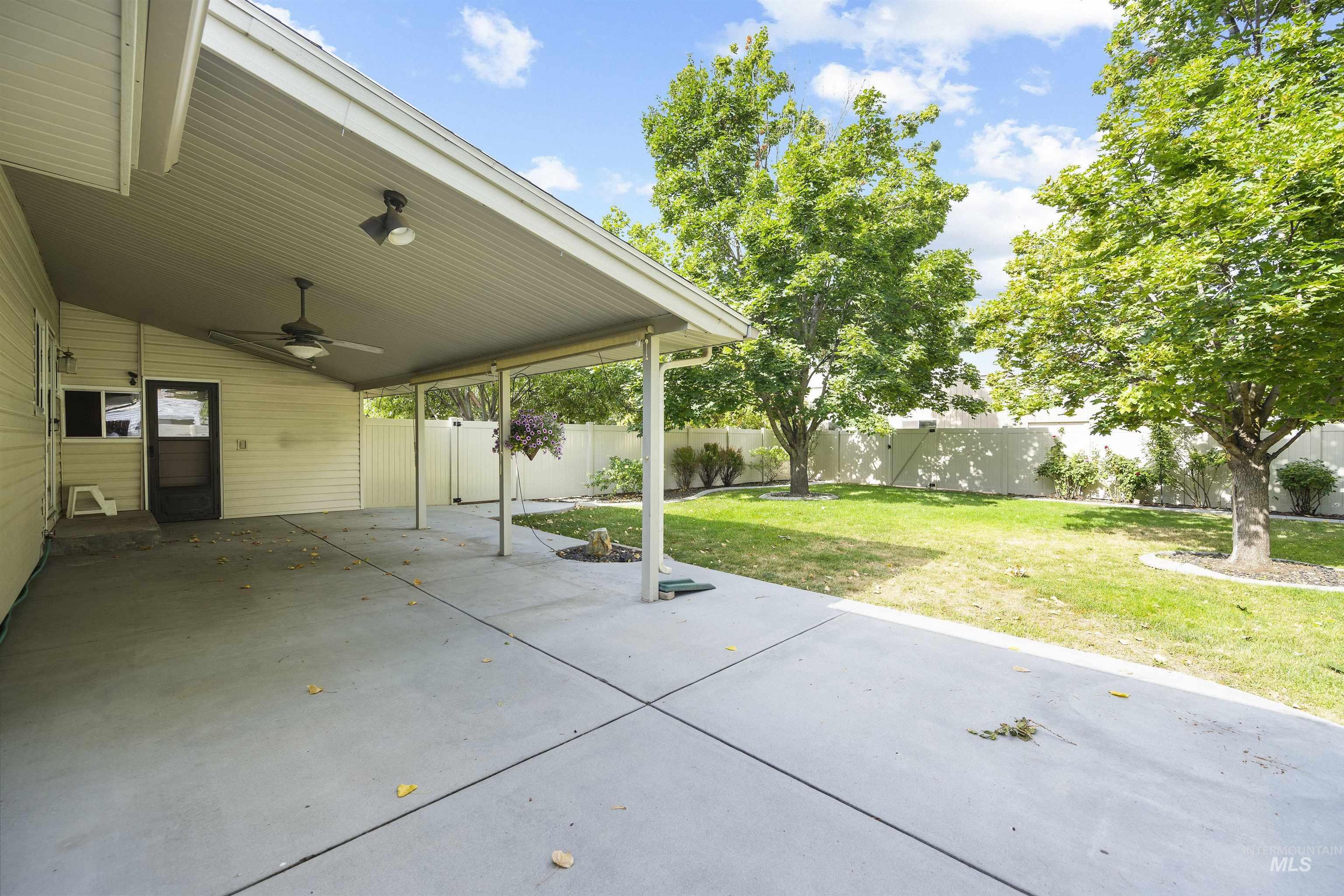 1807 N Eldorado