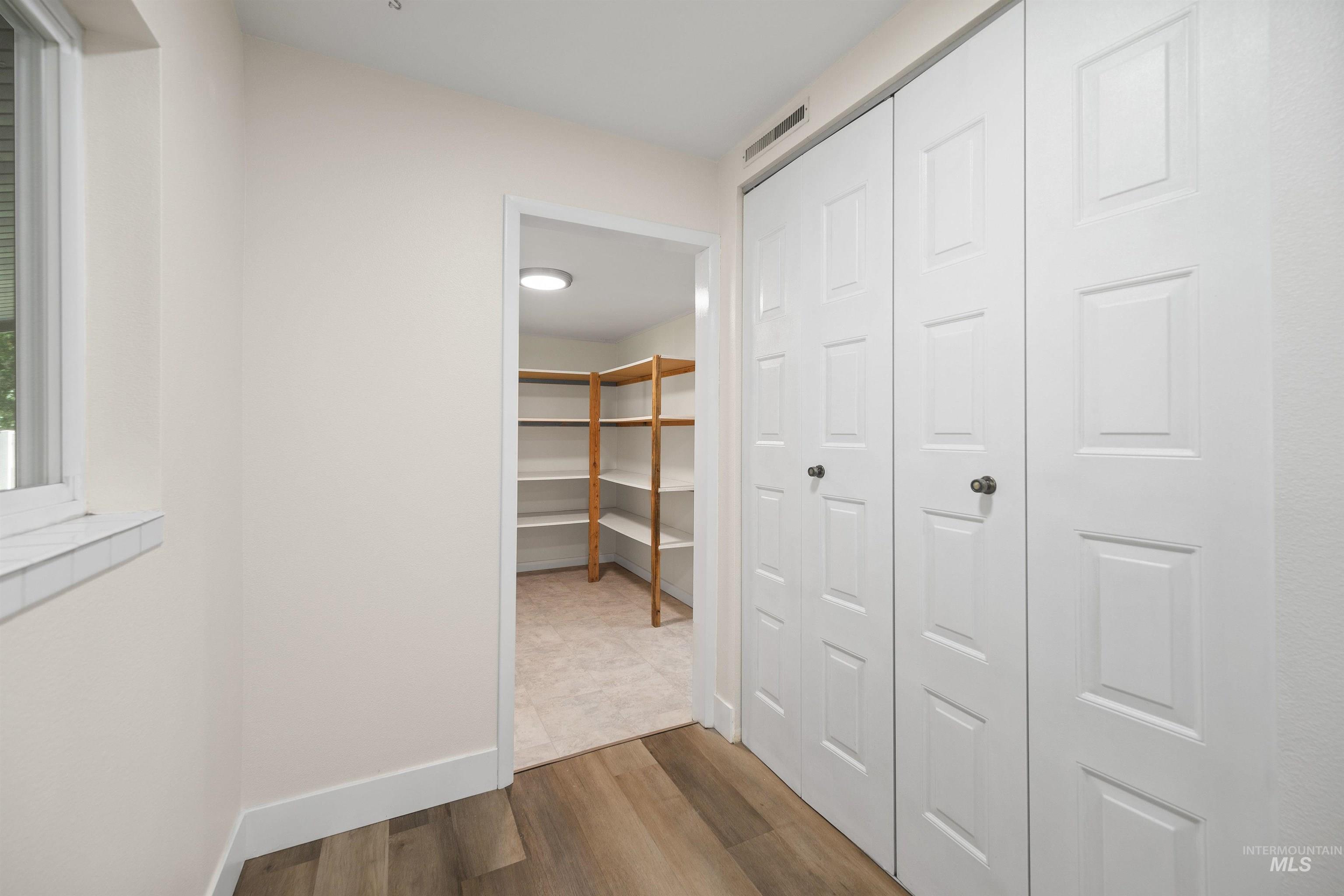 1807 N Eldorado