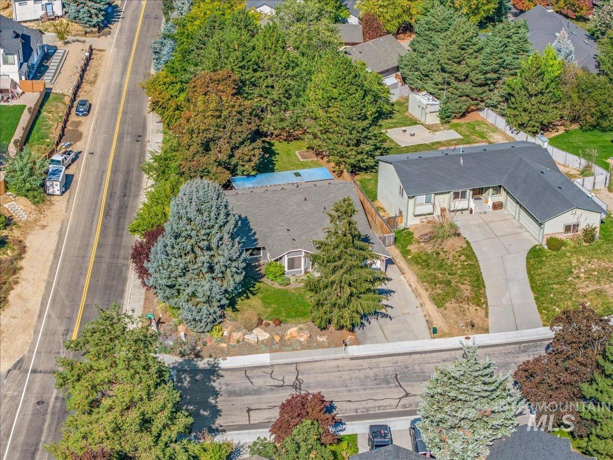1212 W El Pelar Drive