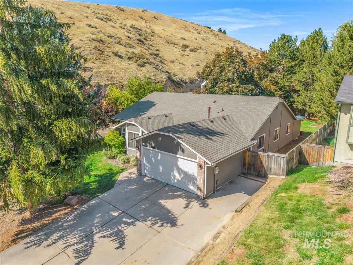 1212 W El Pelar Drive