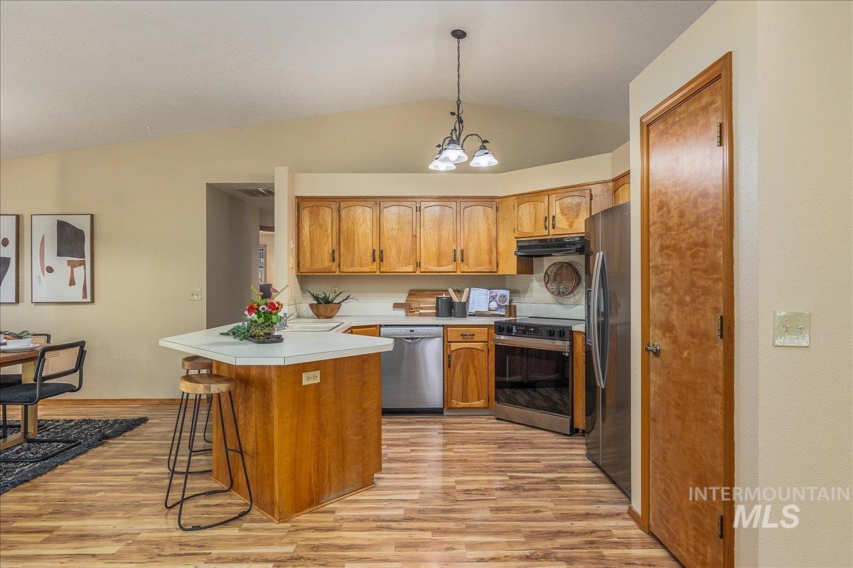 1212 W El Pelar Drive