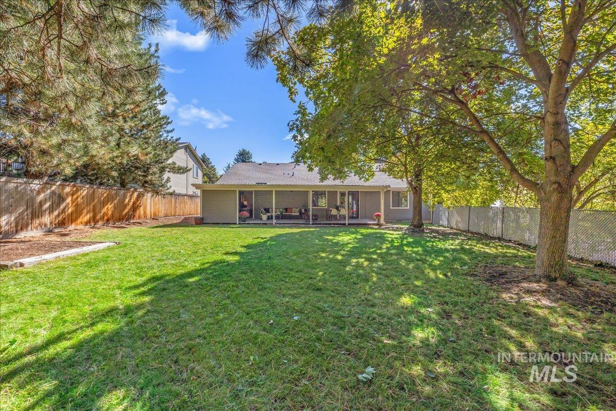 1212 W El Pelar Drive