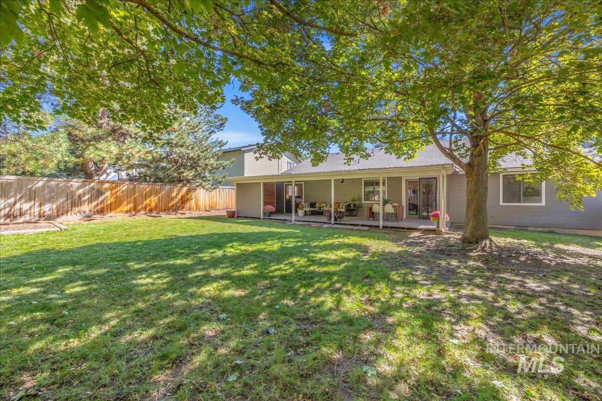 1212 W El Pelar Drive