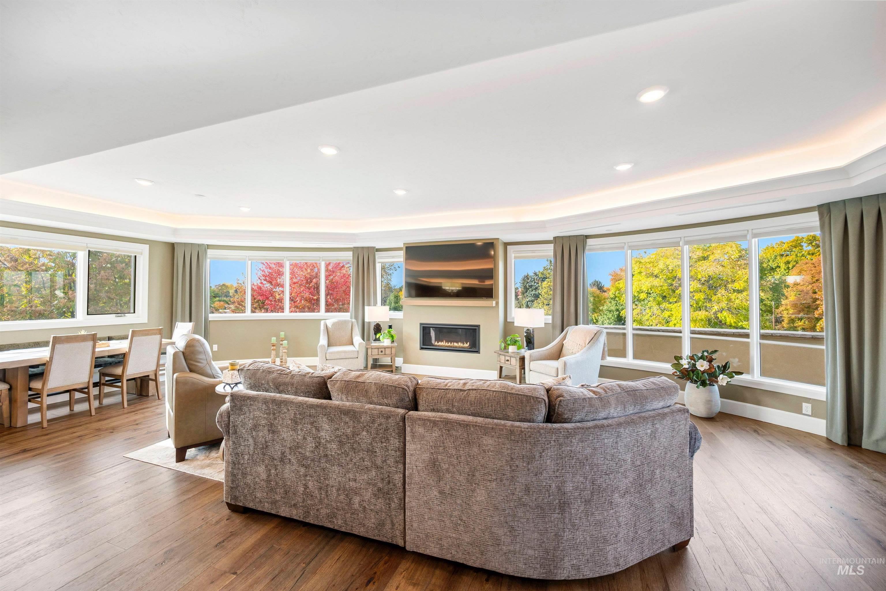3075 W Crescent Rim Drive Unit: 301