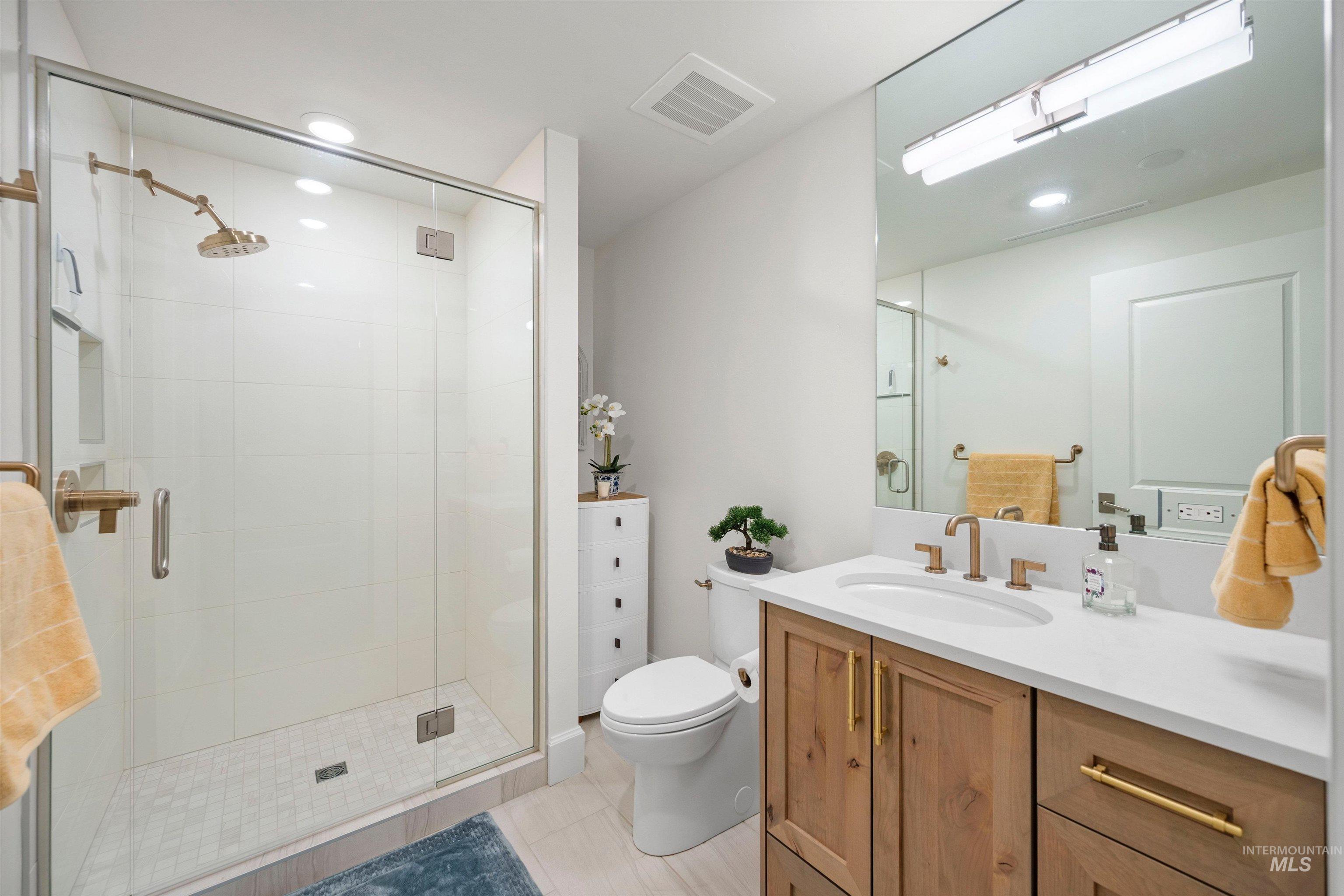 3075 W Crescent Rim Drive Unit: 301