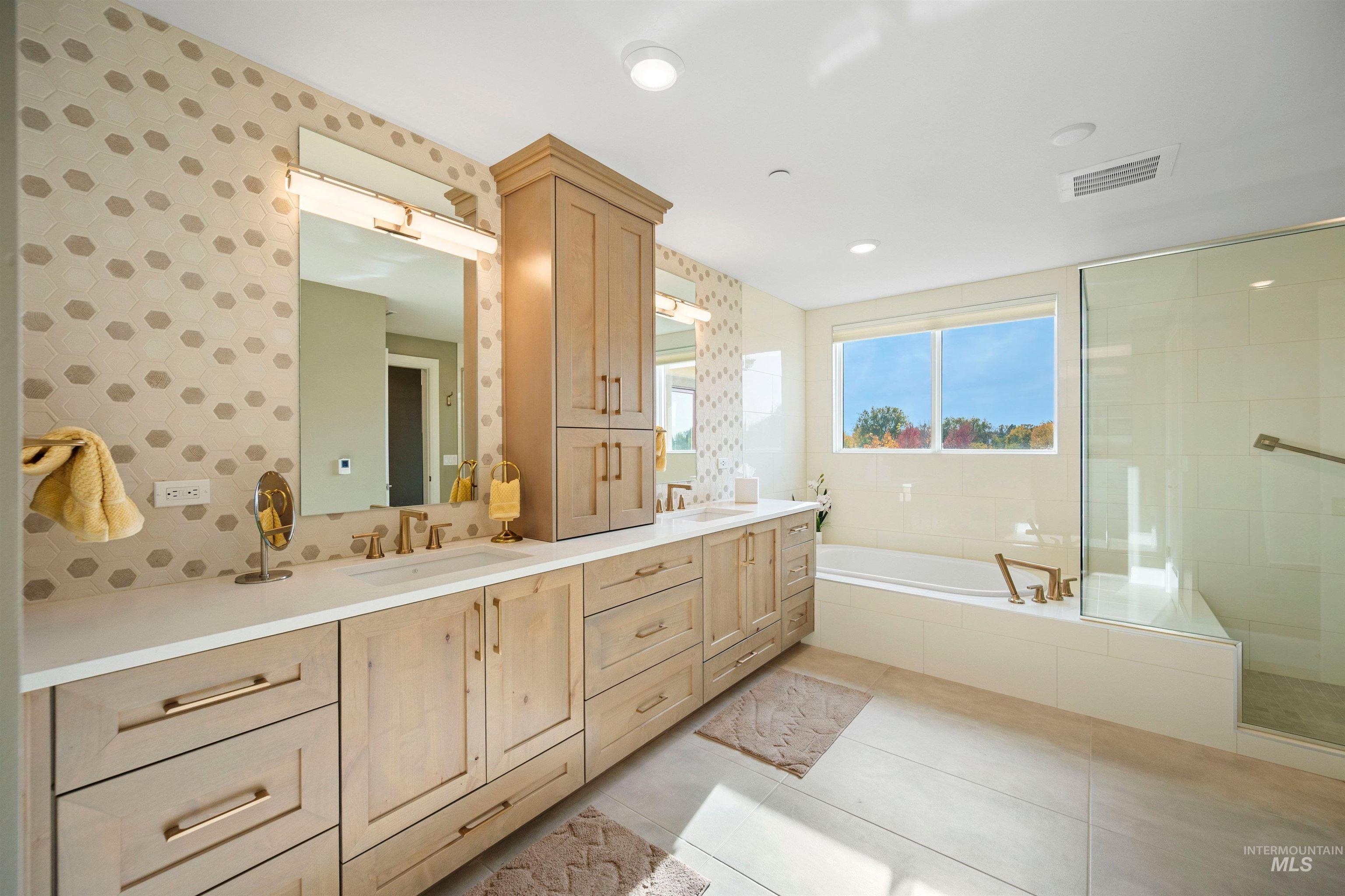3075 W Crescent Rim Drive Unit: 301