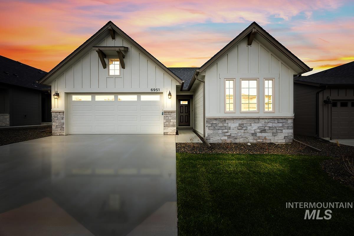 6951 S Skybreak Lane