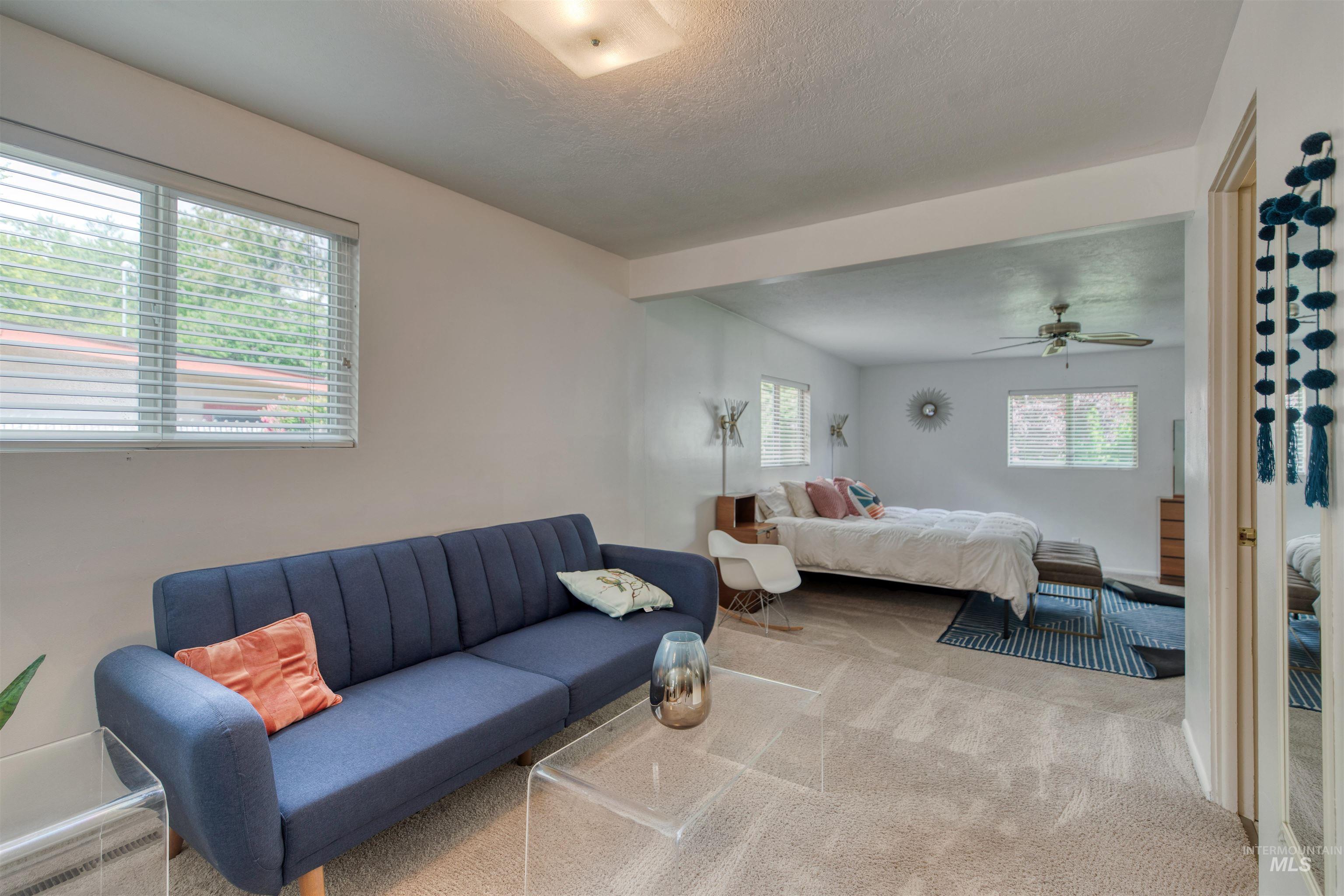 4420 W Clearview Dr