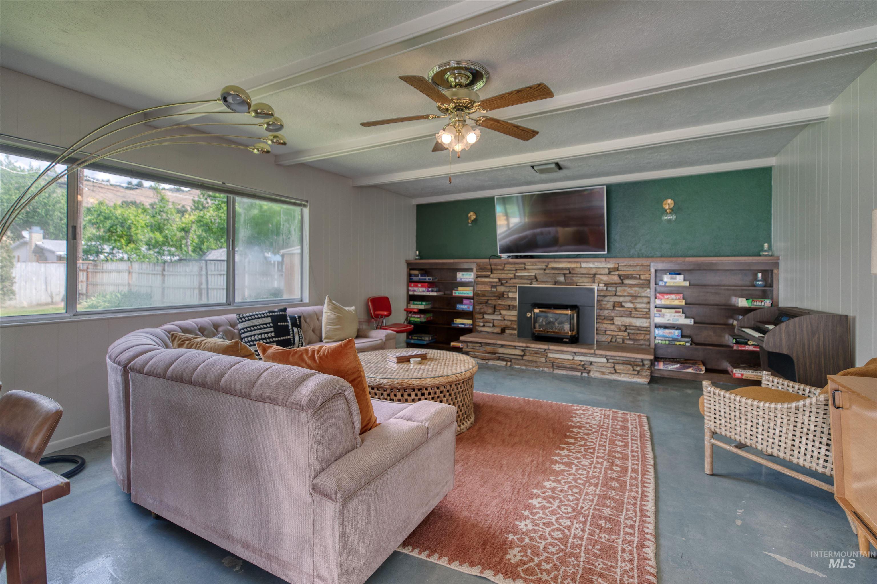 4420 W Clearview Dr