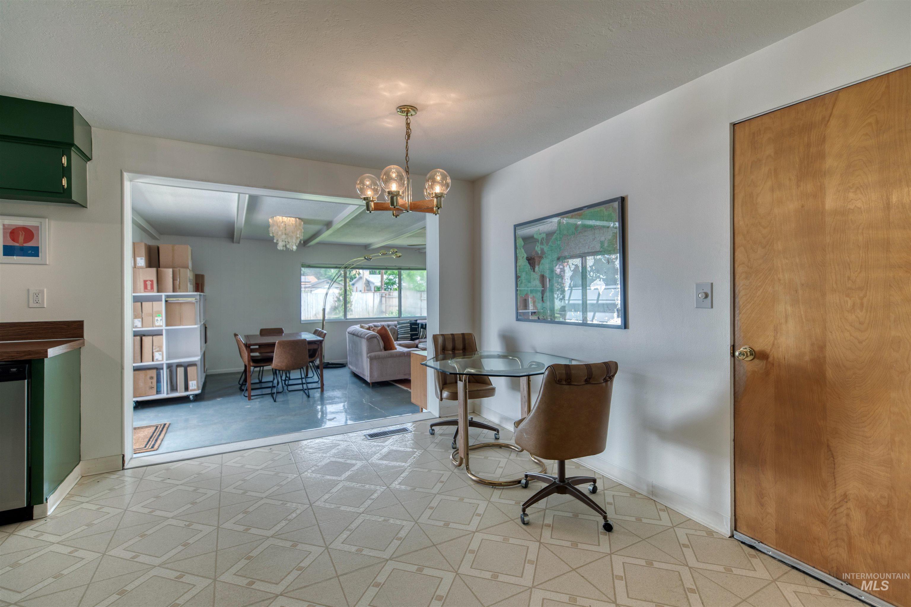 4420 W Clearview Dr