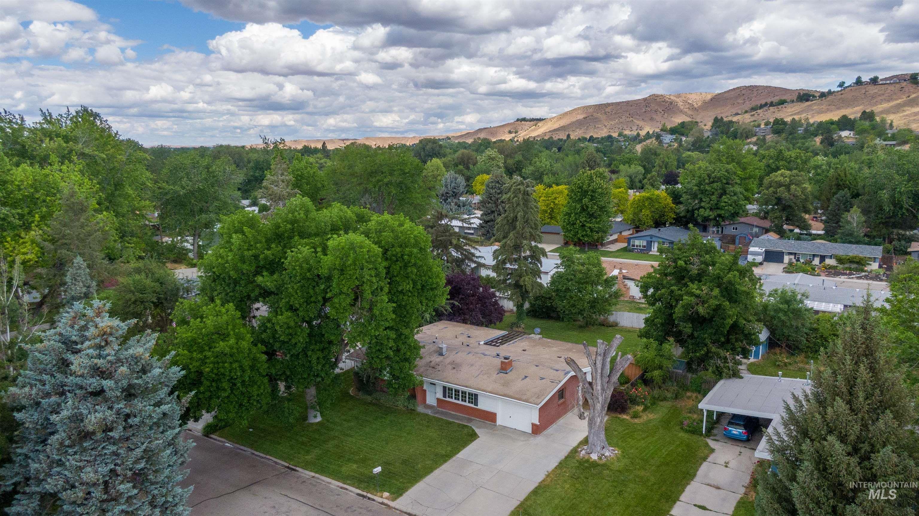 4420 W Clearview Dr
