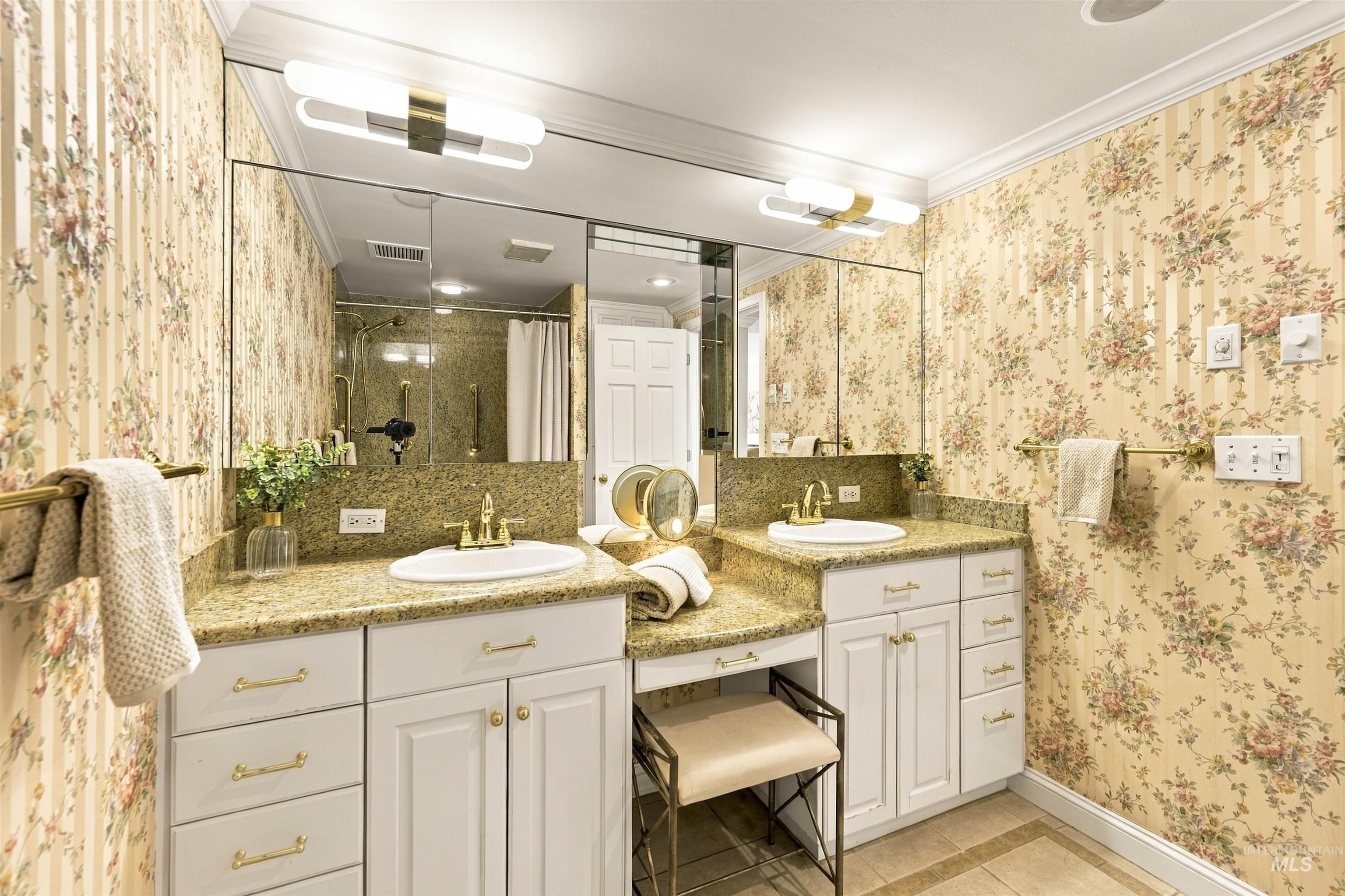 200 N 3rd Street Unit: 1202