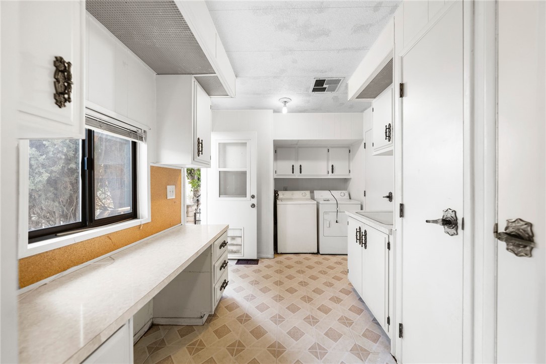 9255 Magnolia Avenue 329