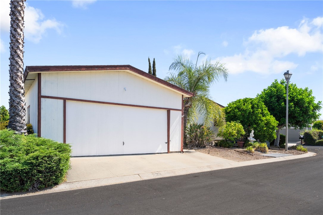 9255 Magnolia Avenue 329