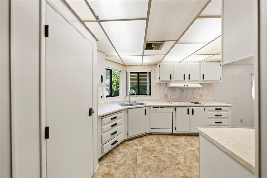 9255 Magnolia Avenue 329