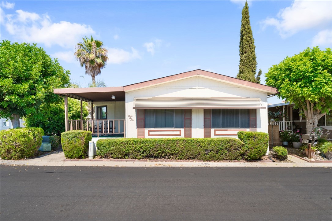 9255 Magnolia Avenue 329