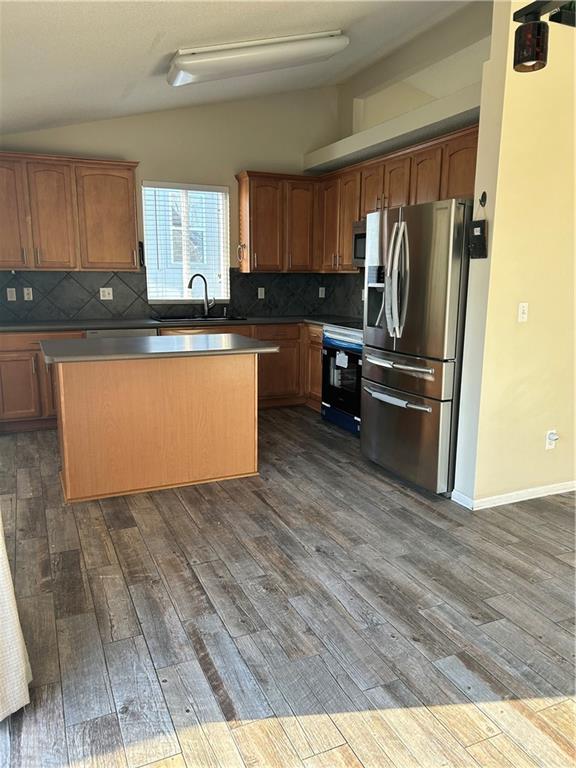 1808 W Fredrickson Drive