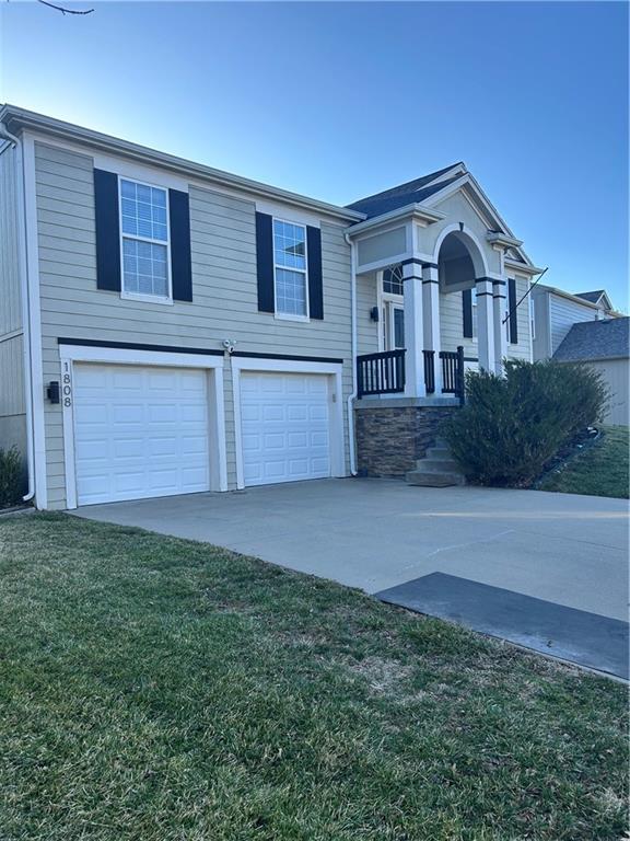 1808 W Fredrickson Drive
