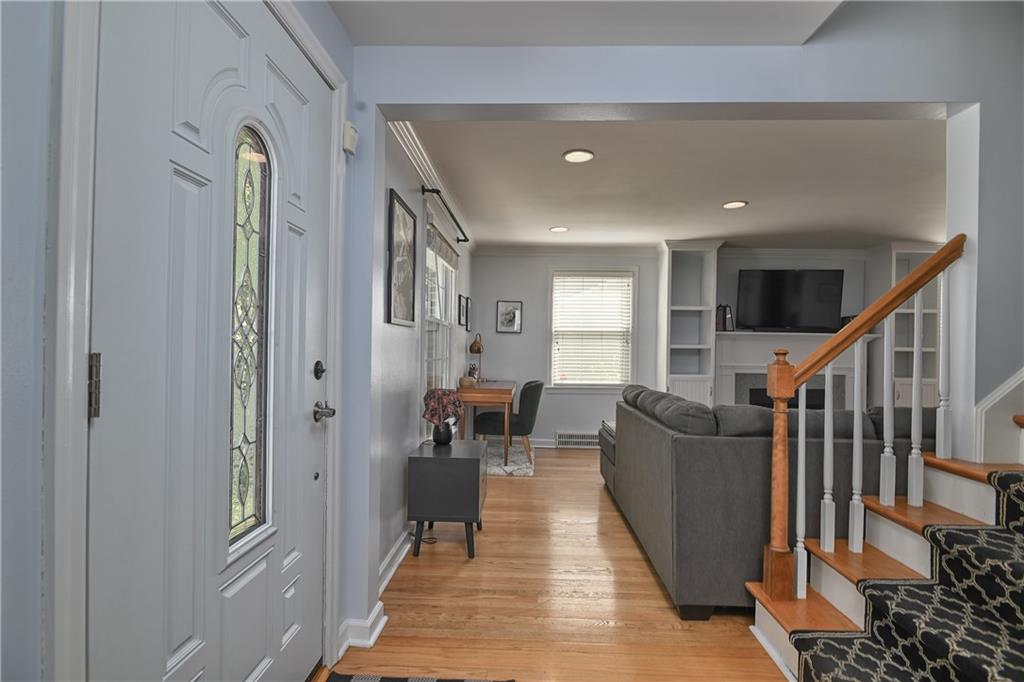 433 E 73rd Terrace