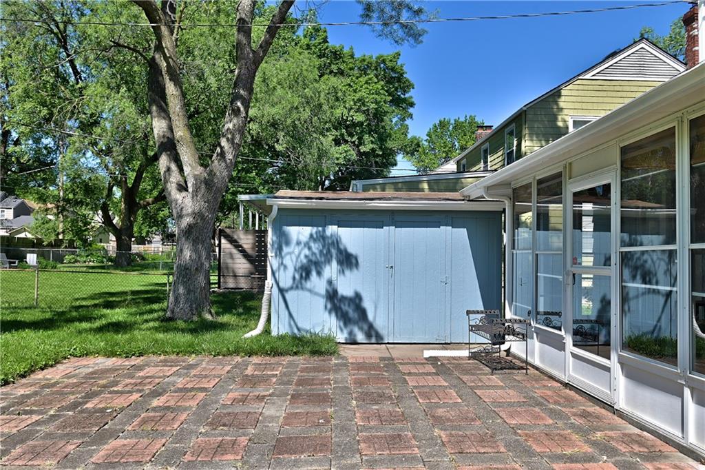 433 E 73rd Terrace