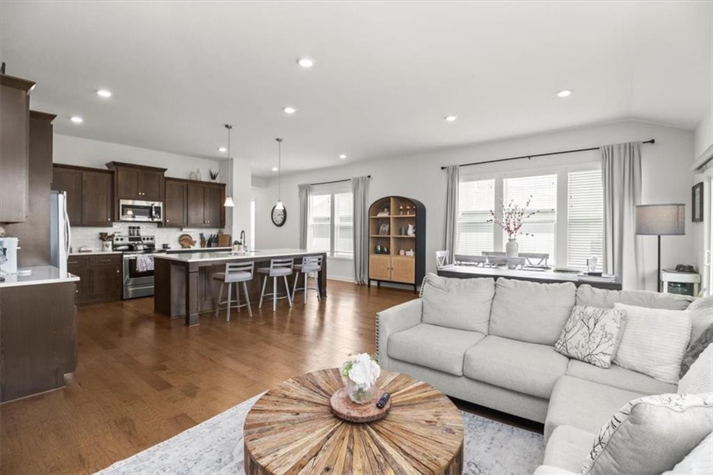 128 SE Briar Valley Lane