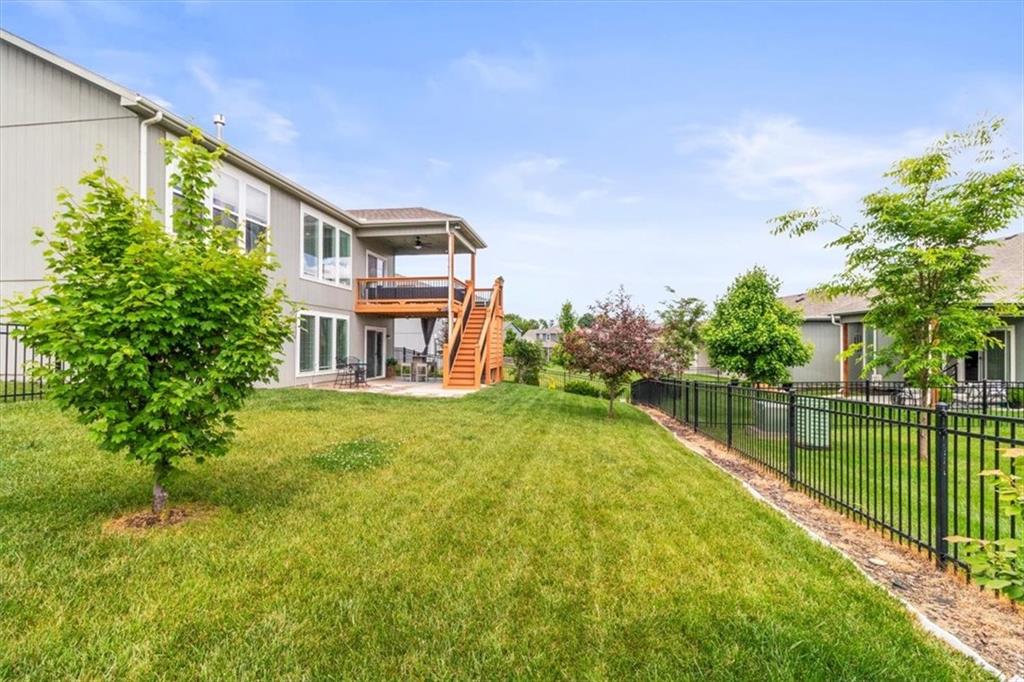 128 SE Briar Valley Lane